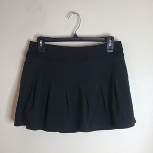 Athleta ladies black performance wear skort size small